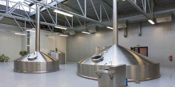 Caldereros · Calderería · Calderas · Tolvas · Cisternas · Depósitos Utebo · Fabricación de Calderas