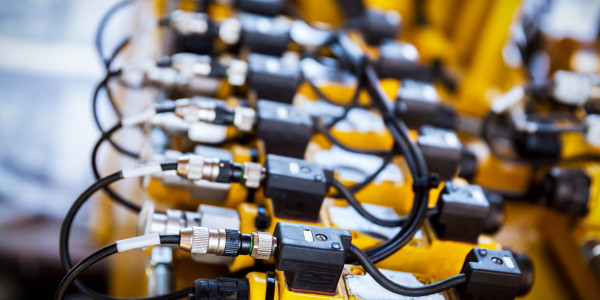 Electricistas Industriales · Instaladores Alta / Baja Tensión La Almunia de Doña Godina · Instalación de tableros eléctricos, transformadores y generadores